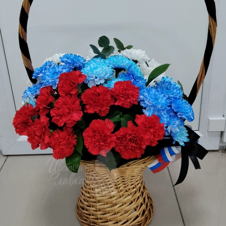Патриотический триколор(корзина траур)